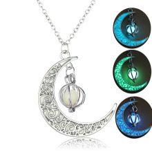 Fashion Jewelry Glow-in-The-Dark Moon Small Pumpkin Pendant Necklace Halloween Luminous Necklace Accessories